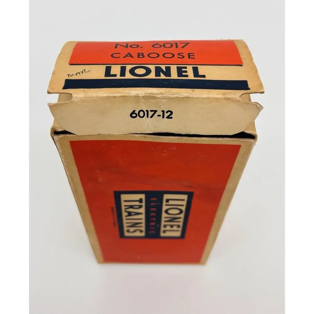 Lionel Postwar Caboose 6017 Maroon w/ Tabs Original Box